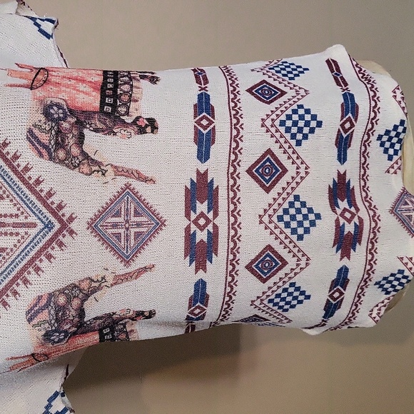 Gaze Aztec Top - Picture 3 of 6